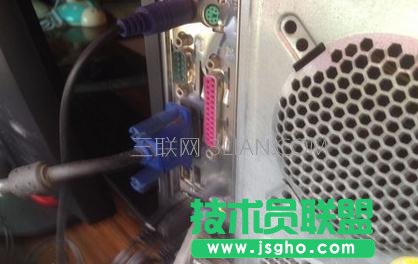 臺(tái)式電腦顯示屏突然不亮了如何解決