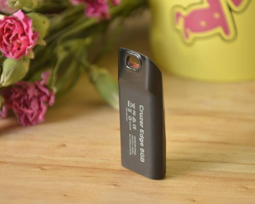 U盤裝系統(tǒng)出現(xiàn)白屏怎么回事?